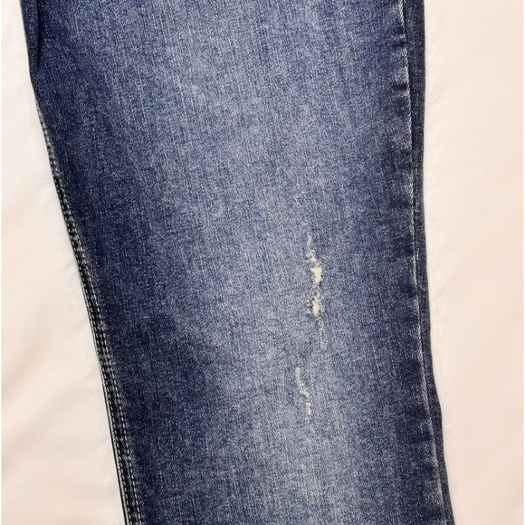 BRAND NWT Silver Jeans Co. “Elyse” Mid Rise Lightly Destr. Bootcut Jeans W33xL33 - Picture 6 of 8